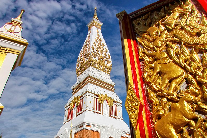 File:PHRA THAT PHANOM TEMPLE (3).jpg