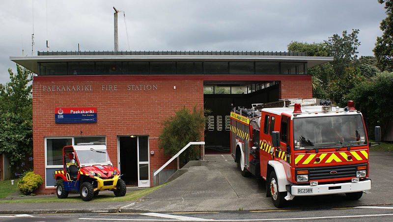 File:Paekakariki Volunteer Fire Brigade 'Teryx' - Flickr - 111 Emergency (6).jpg