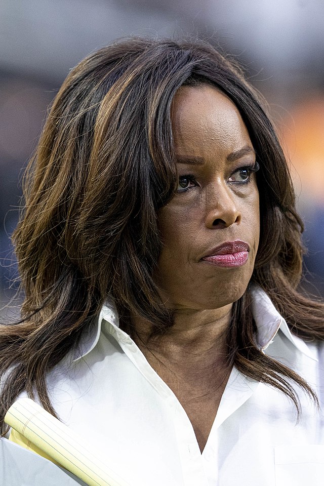 Pam Oliver - Fox Sports Press Pass