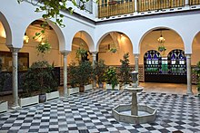 Patio del Colegio de San Francisco de Paula.jpg