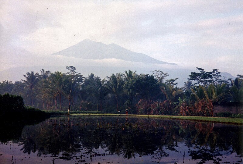 File:Pemandangan Merbabu dari Kota Salatiga (1).jpg