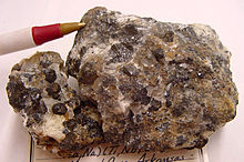 Perovskite mineral.jpg