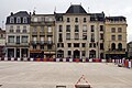 Bâtiments sur le côté nord de la place durant les travaux de 2011