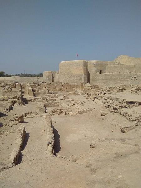 File:Qal'at al-Bahrain 1.jpg