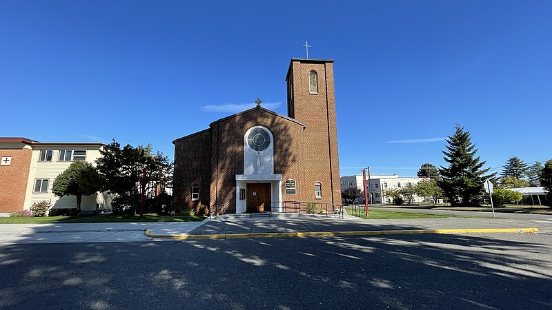 File:Queen of Angels Catholic Church, Port Angeles WA (1).jpg