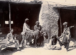 Beluĉa vira ŝalvarĉemizo, Quetta, 1867.
