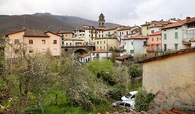 File:San marcello pistoiese, veduta 01.jpg