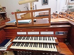 Sepicciano, San Marcello P. e M. e San Michele A., Mayer-Orgel (ursprünglich aus St. Mauritius Saarbrücken) (7).jpg