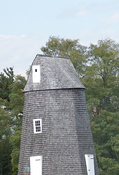 File:Shelter-windmil.jpg