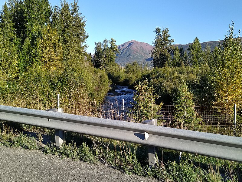 File:Ship Creek viewed from the Glenn Highway.jpg