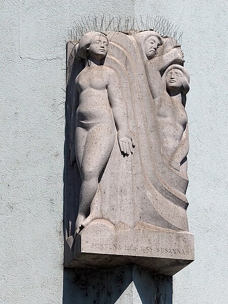 File:Skulptur an der Apotheke, St. Johann Vorstadt 58, Basel, Inschrift Fortuna 1464 – 1958 Susanna. Von Willy Hege (1907–1976) Bildhauer (1).jpg