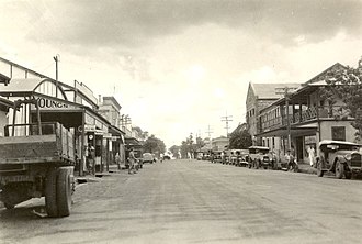 Smith Street in the 1930s Smith-st-looking-towards-harbour (Darwin).jpg