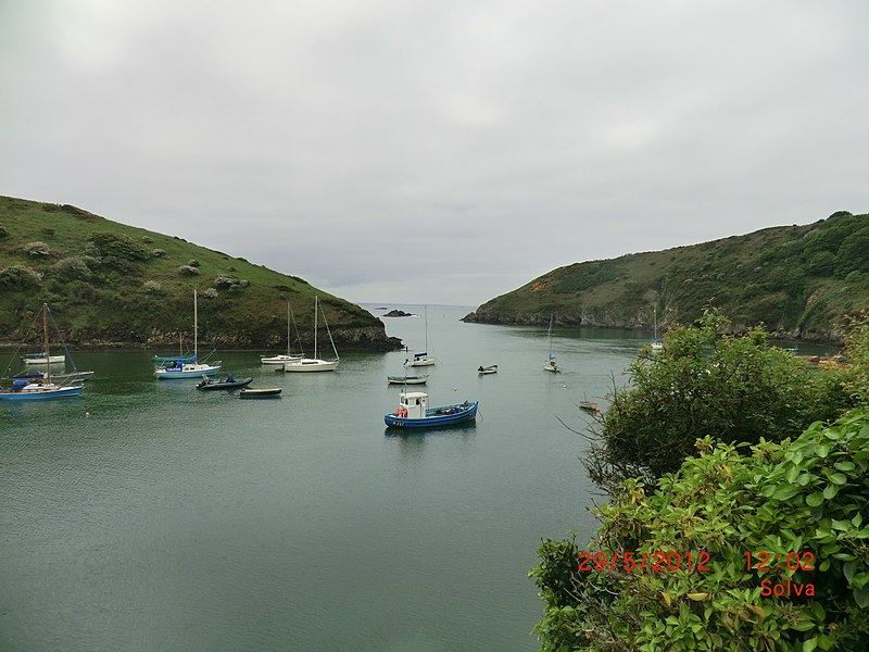 File:Solva Inlet - panoramio (1).jpg