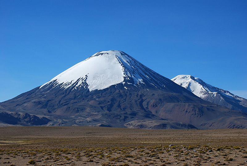 File:Sopka Parinacota a Pomerape - Chile - panoramio.jpg
