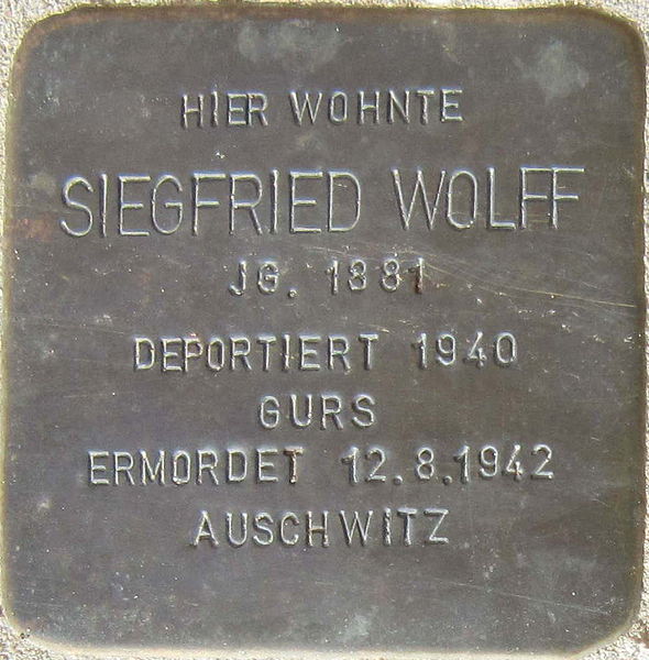 File:Stolperstein Böchingen Wolff Siegfried.jpeg