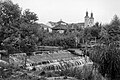 Székelyudvarhely, Románia 1963. A Nagy-Küküllő zúgója, háttérben a Ferences templom (Barátok temploma). Fortepan 20294.jpg