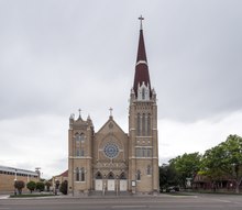 Fransız Gotik Uyanış tarzı, Pueblo, Colorado'daki Kutsal Kalp Roma Katolik Katedrali LCCN2015632410.tif