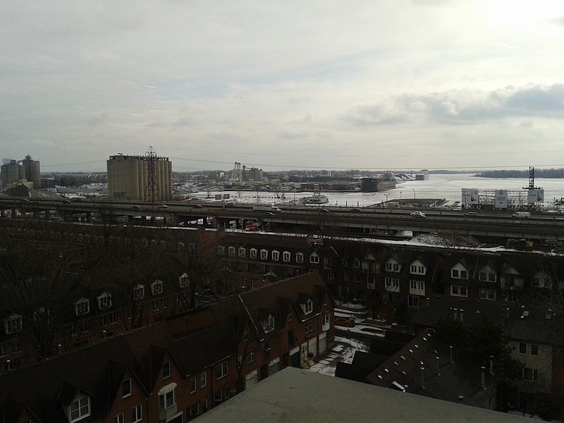 File:Three Algoma Central lake freighters and three smaller vessels, in a frozen Toronto harbour, 2014 01 17 -a.jpg