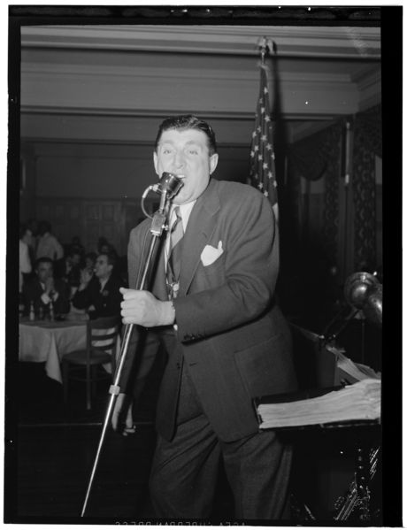 File:Tony Pastor, Hotel Edison, New York, N.Y., between 1946 and 1948 (William P. Gottlieb 14721).jpg