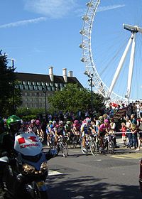 Tour de France 2007. The procession passes through the streets of London. Tour de France.01.jpg