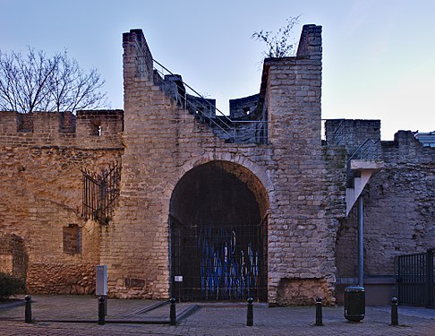 Tour de Villers with art installation "Impasse" by Juliane Lavis and Bernard Declercq in Brussels