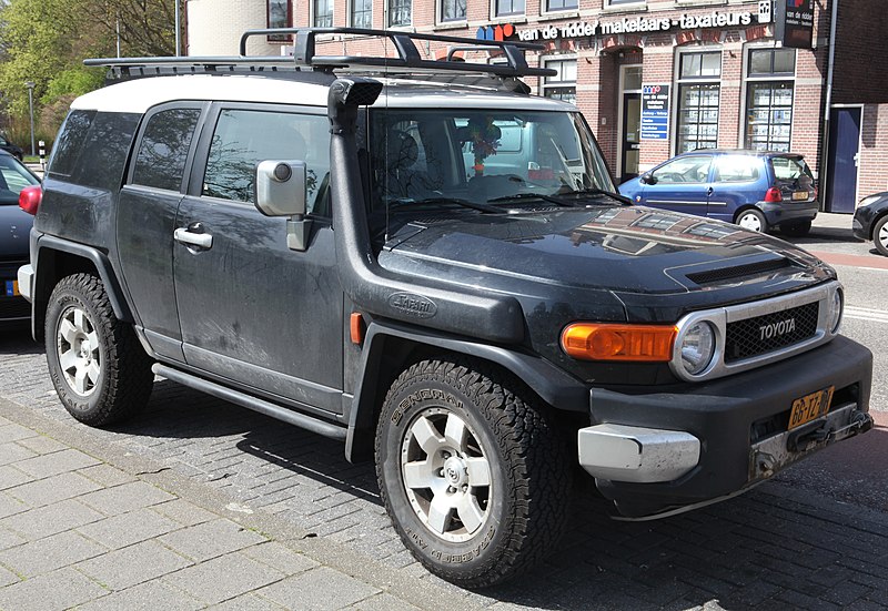 File:Toyota FJ cruiser.jpg