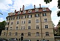 Tulbeckstraße 33; Teil einer barockisierenden Wohnanlage, 1920–22 von Ludwig Naneder This is a picture of the Bavarian Baudenkmal (cultural heritage monument) with the ID D-1-62-000-7033 (Wikidata)