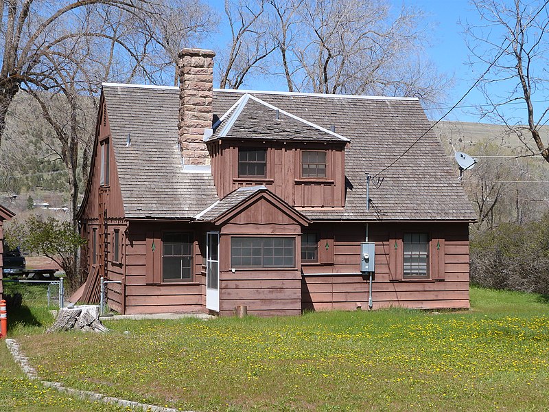 File:USFS John Day Compound 1 - John Day Oregon.jpg