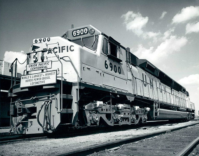 File:Union Pacific Centennial EMD 40X locomotive.JPG