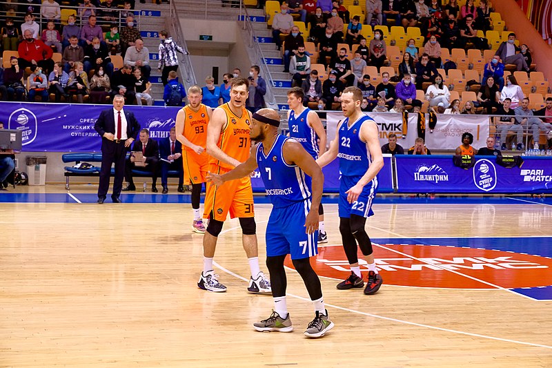 File:Uralmash VS Novosibirsk (2022-04-02) 67.jpg