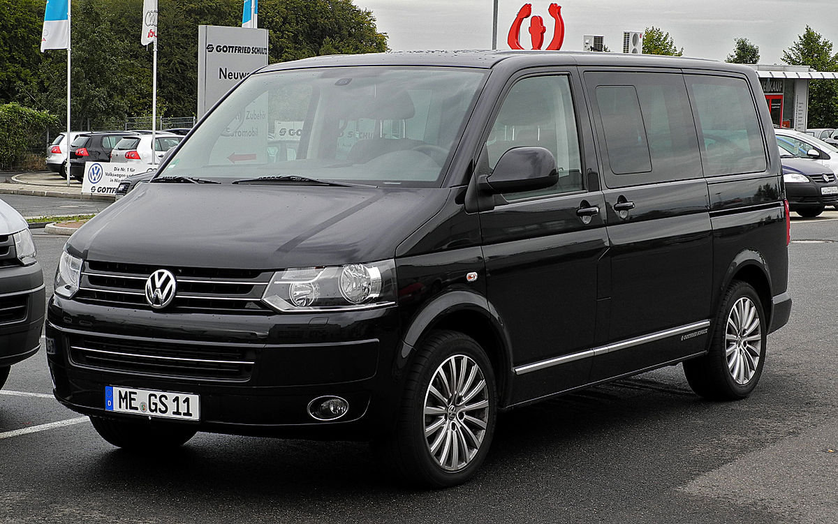 File:VW Multivan Highline (T5, Facelift) – Frontansicht, 11