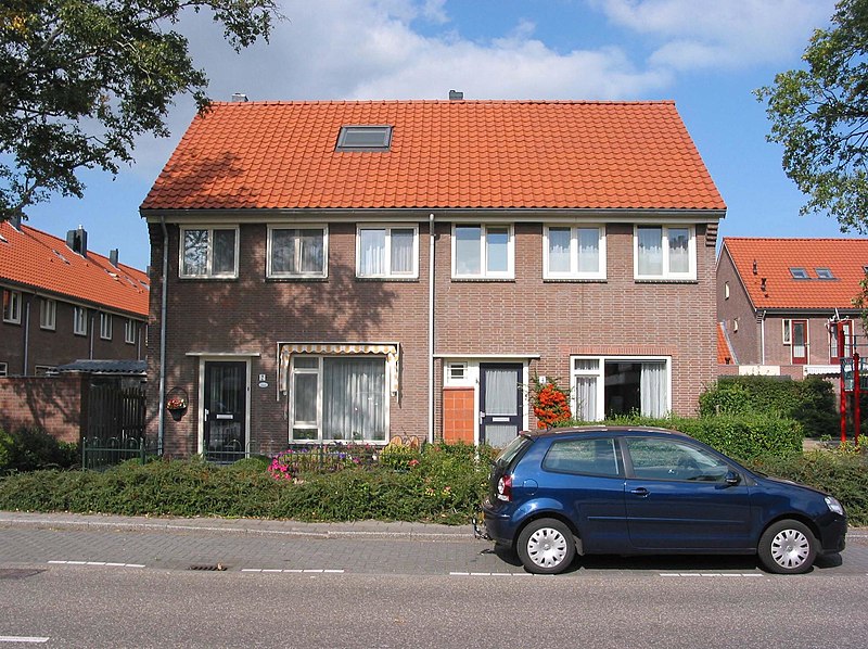 File:Van der Leeklaan 2-4 Amstelveen.jpg