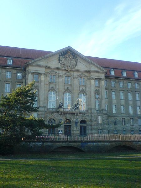File:Verfassungsgerichtshof berlin.jpg