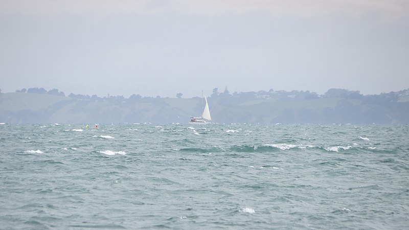 File:View from Takapuna Beach, Auckland - panoramio (2).jpg