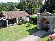 Fontaine et lavoir.