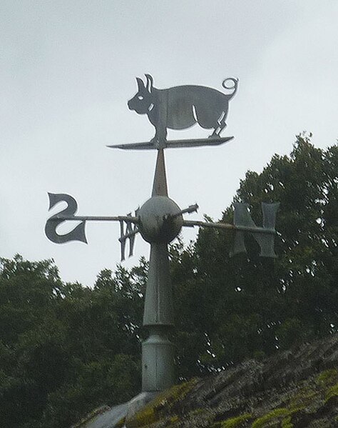 File:Weather vane, Sow How Tarn boathouse - geograph.org.uk - 2600640.jpg