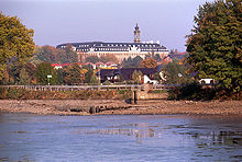 Blick über den abgelassenen Horstsee auf Schloss Hubertusburg