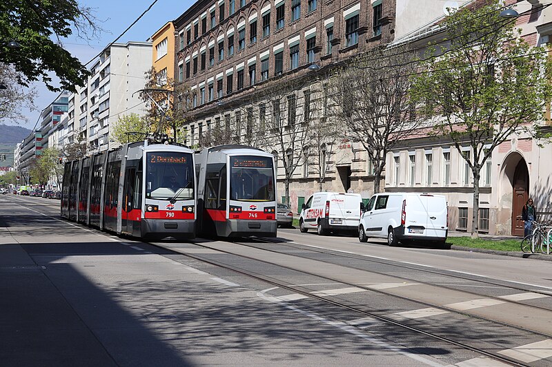 File:Wien tramwaje 790 746.jpg