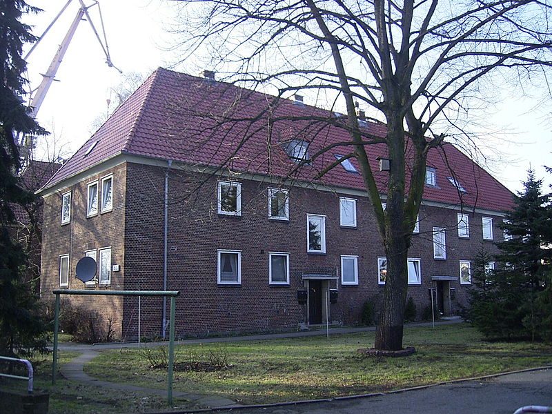 File:Wohnhaus im Schanzenweg in Hamburg-Steinwerder.jpg