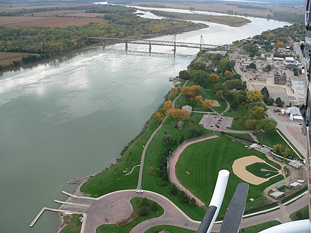 Yankton and the Meridian Bridge.JPG