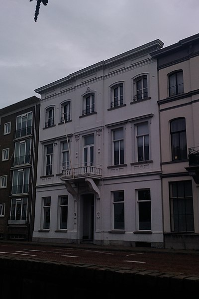 File:Zutphen - IJsselkade 7.jpg