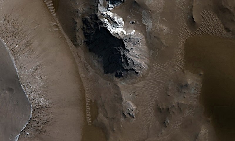 File:(ESP 062061 1735) Candor Chasma Dune Change Detection.jpg