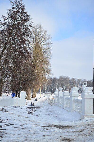 File:Парк имени Чекмана в Хмельницком. Фото 10.jpg