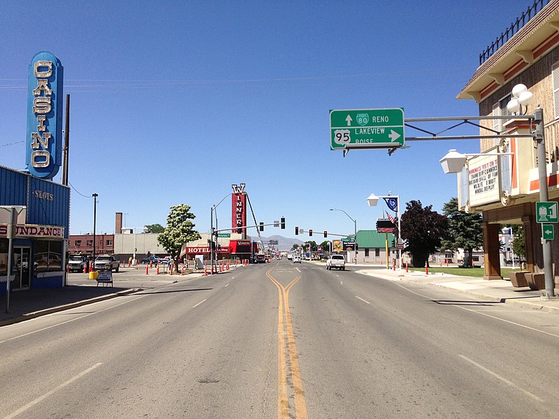 File:2014-06-12 10 31 42 View west near the west end of Nevada State Route 289 (Winnemucca Boulevard) in Winnemucca, Nevada.JPG