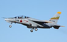 The JASDF Kawasaki T-4 20171009133407!66-5748 Kawasaki T-4 Sotai Shireibu (cropped).jpg