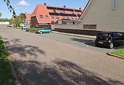 20200925-parking-lined-perpendicular-large.jpg