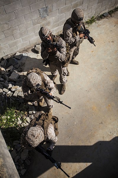 File:22nd MEU BLT completes urban tactics training 130830-M-HZ646-133.jpg