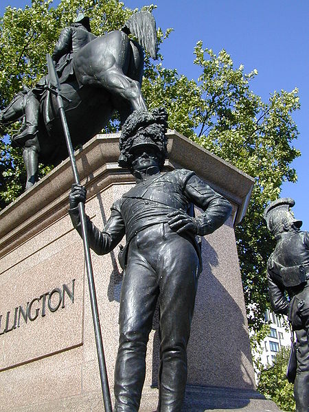 23rd Royal Welch Fusilier guarding a statue of Arthur Wellesley, 1st Duke of Wellington in London.