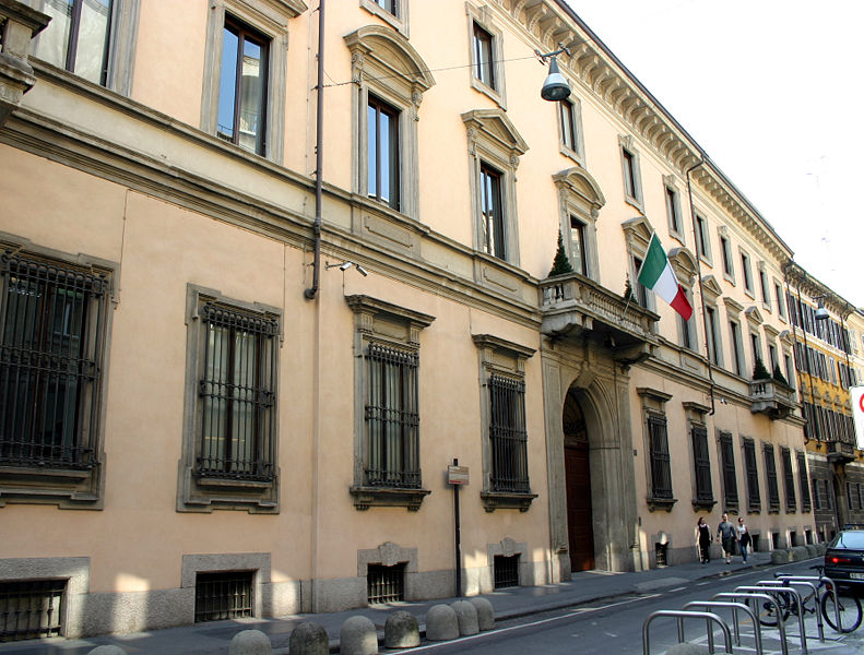 File:8338 - Milano - Via Borgonuovo - Palazzo Orsini - Foto Giovanni Dall'Orto 14-Apr-2007.jpg