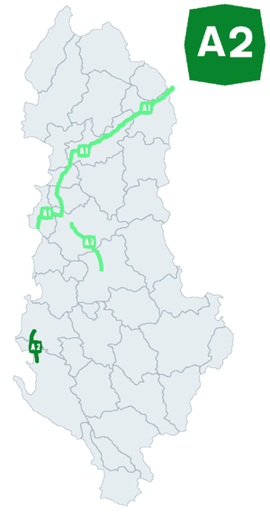 Die A2 verläuft durch die Landkreise Fier und Vlor.